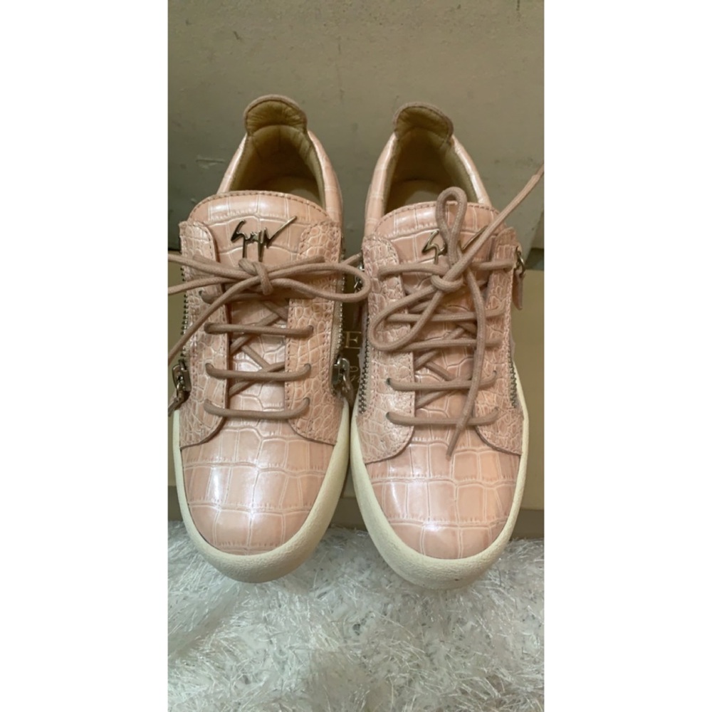 Giuseppe zanotti pink never where new